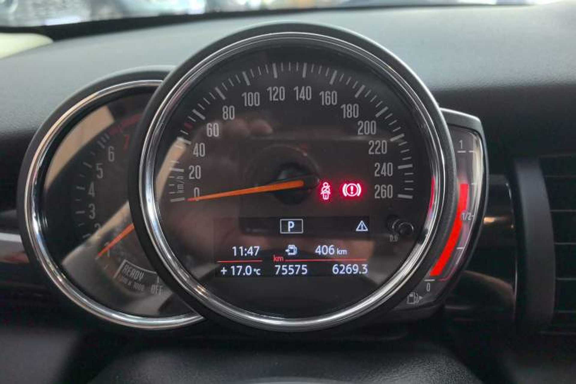 Used MINI 2020 1.5T ONE PLUS Odometer Close Up
