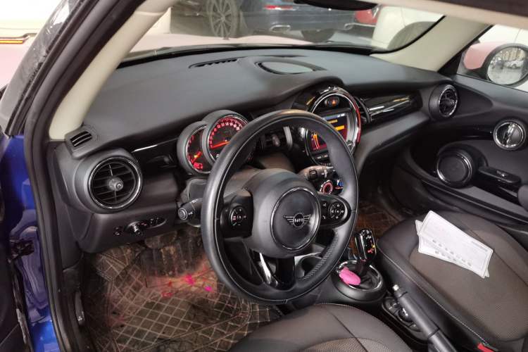 Used MINI 2020 1.5T ONE PLUS Center Console