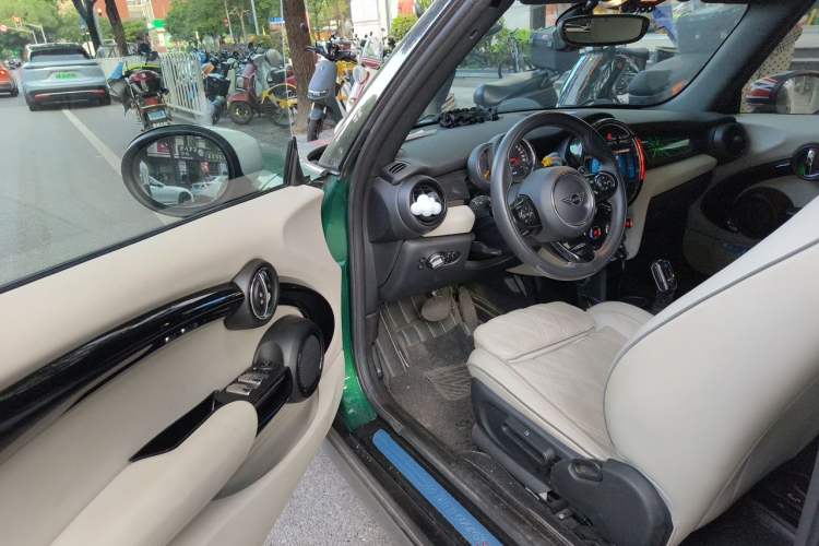 Used MINI 2020 2.0T COOPER S CABRIO Artist Driver Seat