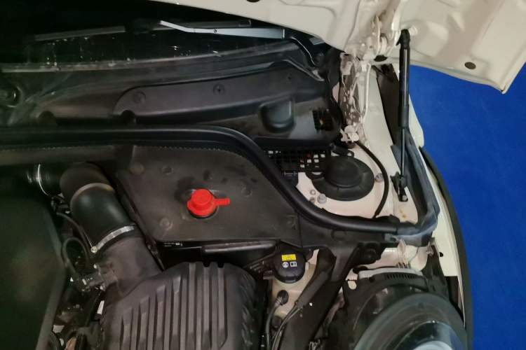 Used MINI 2020 2.0T COOPER S Artist Engine Bay Left