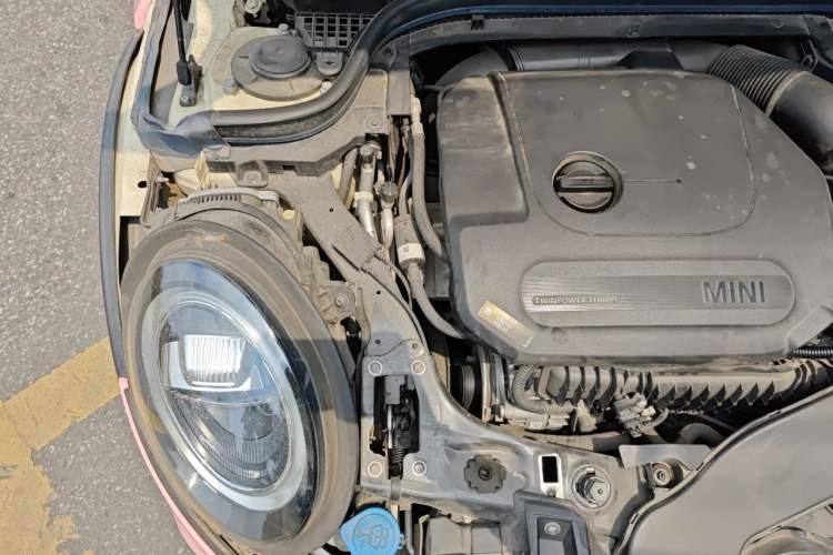 Used MINI 2020 1.5T COOPER Classic Edition Five-Door Version Engine Bay Right