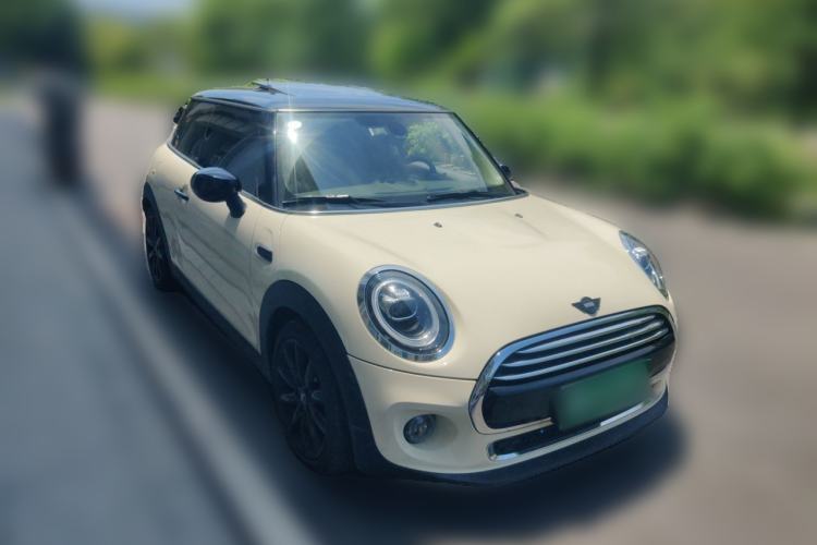 Used MINI 2020 1.5T COOPER Artist Front Right 45 Deg
