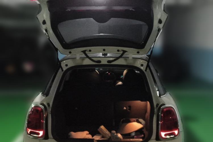 Used MINI 2020 1.5T COOPER Classic Edition Five-Door Version Trunk