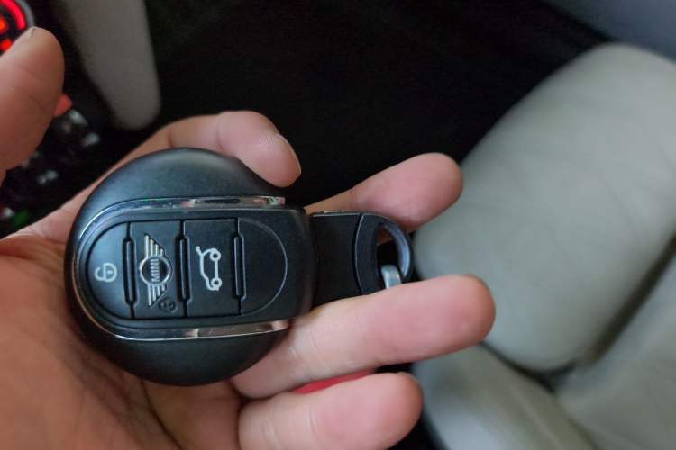 Used MINI 2020 2.0T COOPER S CABRIO Artist Vehicle Key