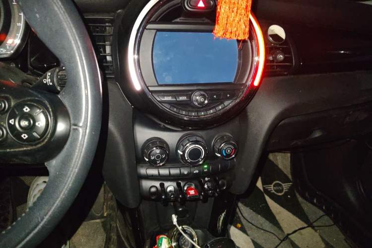 Used MINI 2020 1.5T ONE PLUS Audio And AC Panel