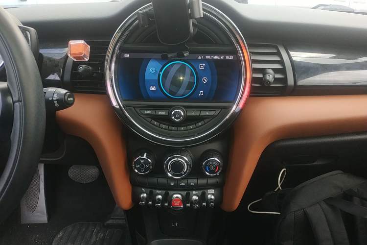 Used MINI 2020 1.5T COOPER Classic Edition Audio And AC Panel