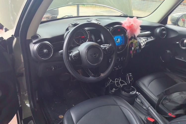 Used MINI 2020 1.5T ONE PLUS Center Console