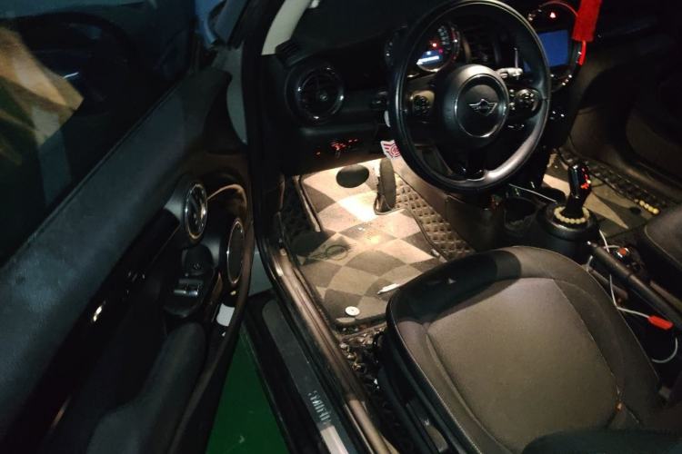 Used MINI 2020 1.5T ONE PLUS Driver Seat