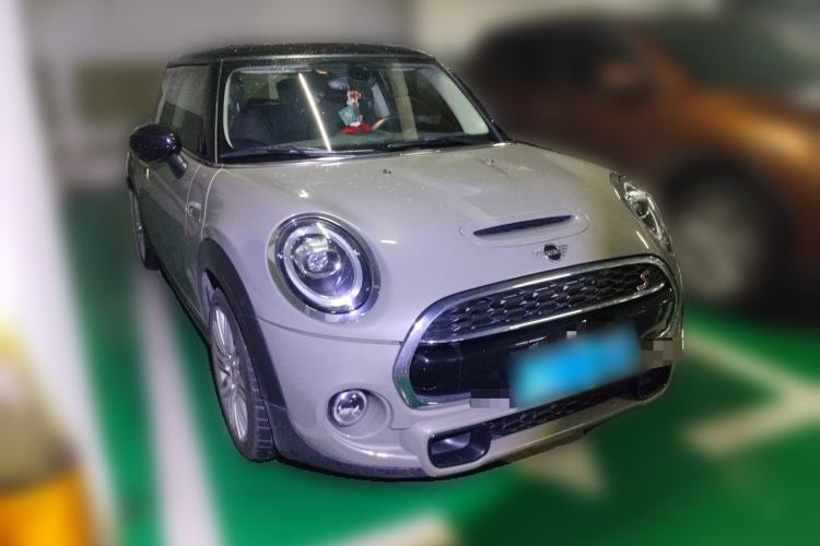 Used MINI 2020 2.0T COOPER S Classic Edition Front Right 45 Deg