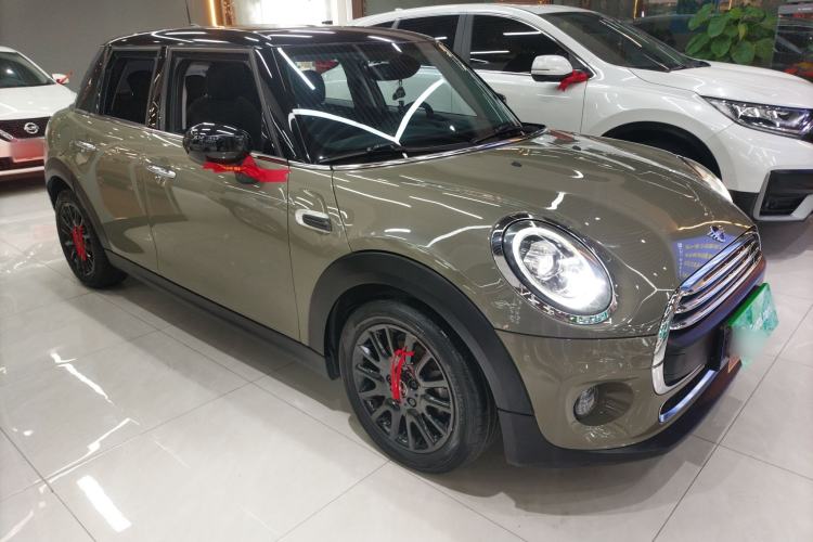 Used MINI 2020 1.5T ONE PLUS Five-Door Edition Front Right 45 Deg