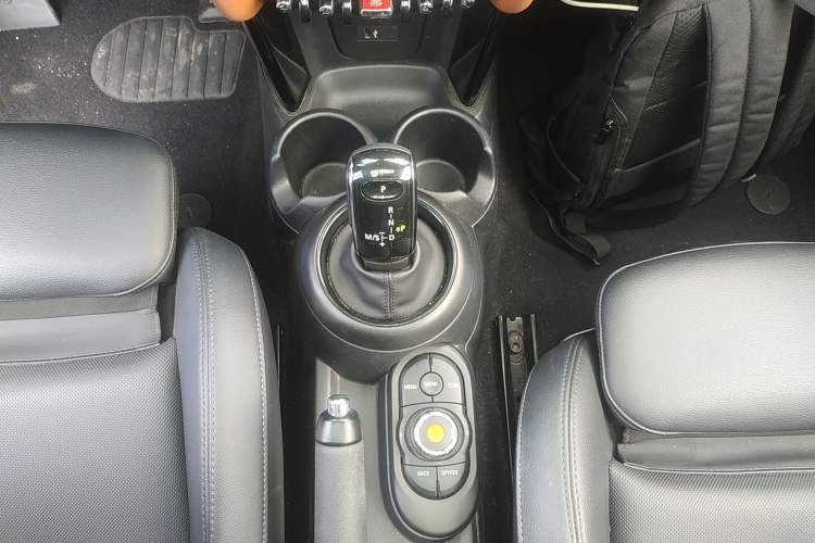 Used MINI 2020 1.5T COOPER Classic Edition Gear Lever