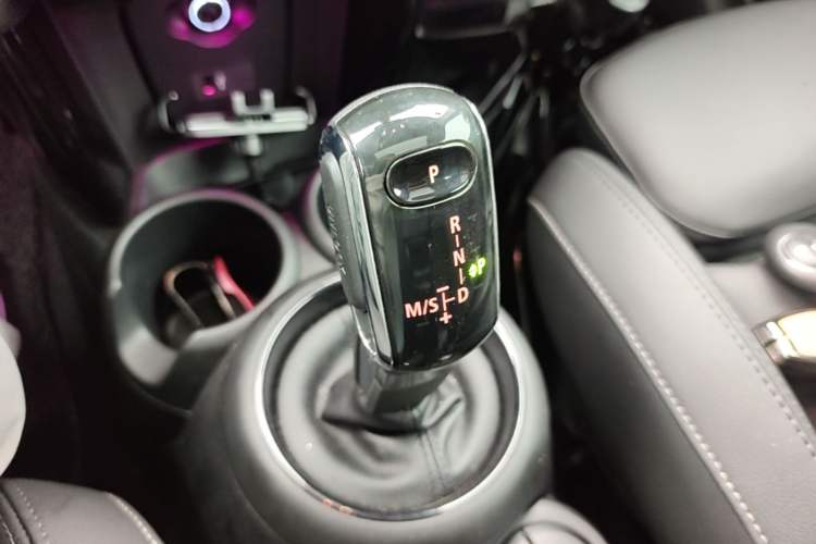 Used MINI 2020 1.5T COOPER Classic Edition Gear Lever