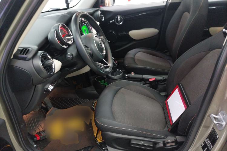 Used MINI 2020 1.5T ONE PLUS Five-Door Edition Left Front Seat