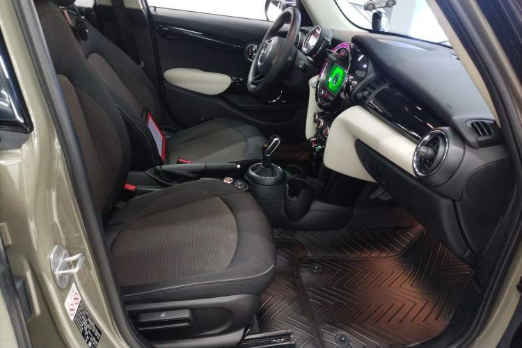 Used MINI 2020 1.5T ONE PLUS Five-Door Edition Right Front Seat