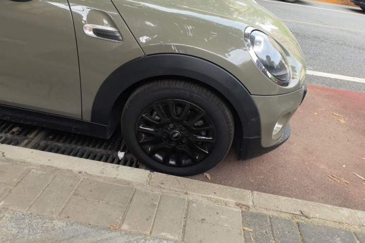 Used MINI 2020 1.5T ONE PLUS Right Front Wheel Hub