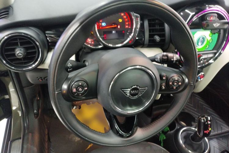 Used MINI 2020 1.5T ONE PLUS Five-Door Edition Steering Wheel