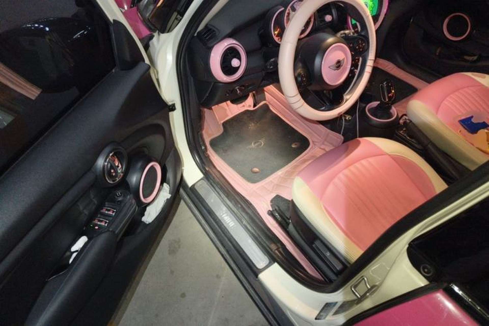 Used MINI 2020 1.5T ONE Five-Door Edition Driver Seat