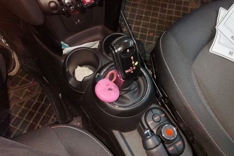 Used MINI 2020 1.5T ONE PLUS Gear Lever