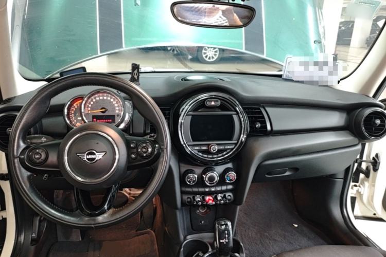 Used MINI 2020 1.5T ONE Five-Door Edition Center Console