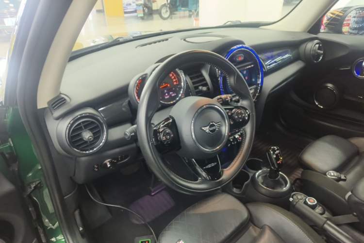 Used MINI 2020 1.5T COOPER Artist Center Console