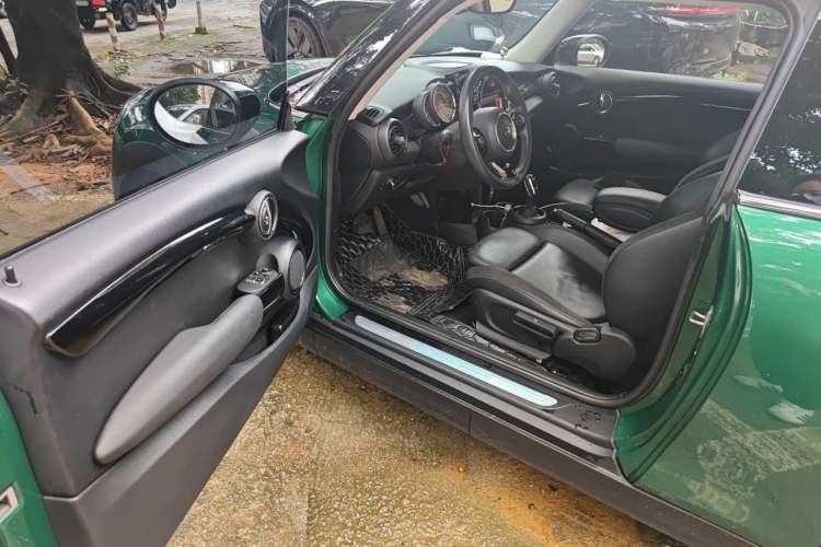 Used MINI 2020 1.5T COOPER Artist Driver Seat