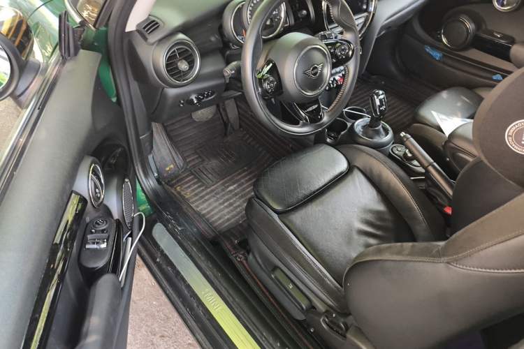 Used MINI 2020 1.5T COOPER Artist Driver Seat