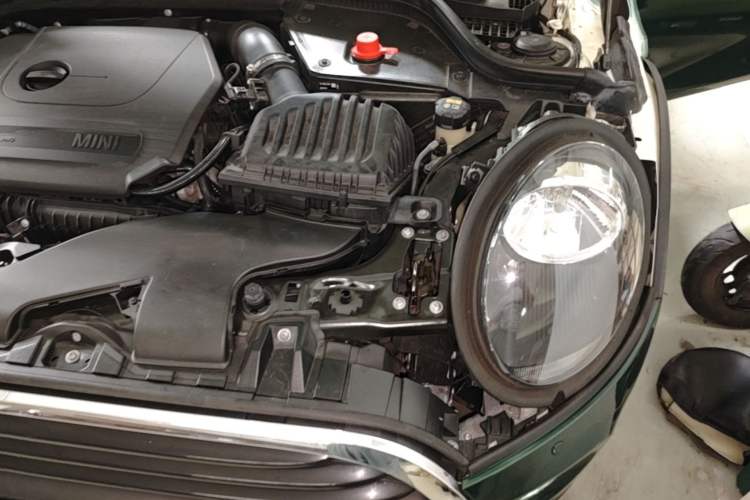 Used MINI 2020 1.5T ONE Five-Door Edition Engine Bay Left