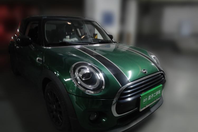 Used MINI 2020 1.5T COOPER Classic Edition Front Right 45 Deg