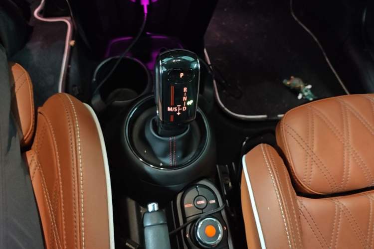 Used MINI 2020 2.0T COOPER S Artist Five-Door Edition Gear Lever