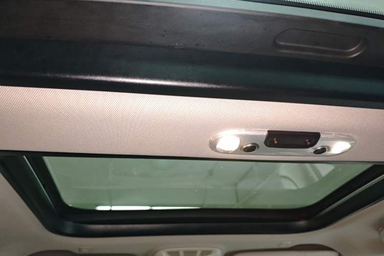 Used MINI 2020 1.5T ONE Five-Door Edition Headliner