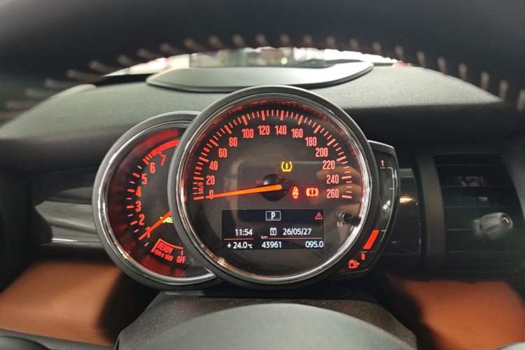 Used MINI 2020 2.0T COOPER S Artist Five-Door Edition Instrument Cluster