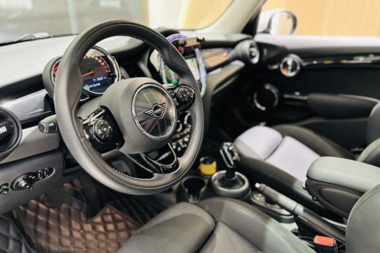 Used MINI 2020 1.5T COOPER Artist Five-Door Edition Interior 5
