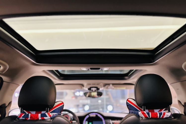 Used MINI 2020 1.5T COOPER Artist Five-Door Edition Interior 7
