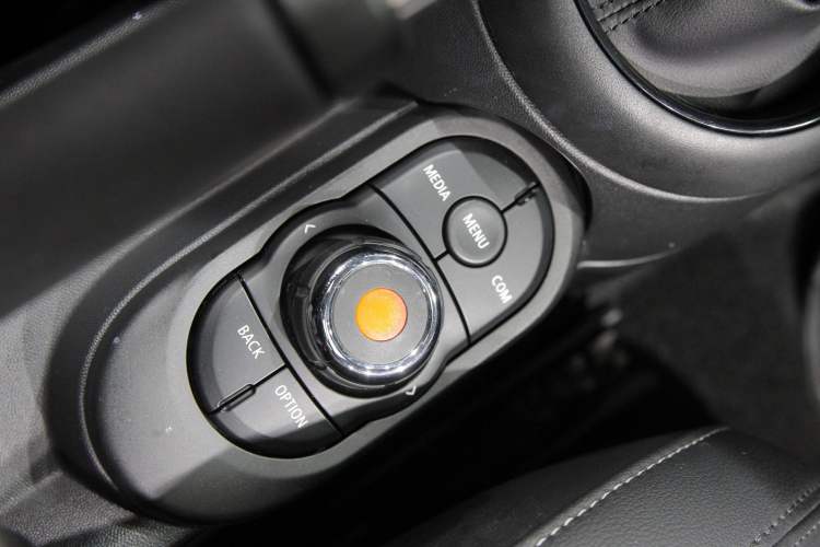 Used MINI 2020 1.5T COOPER Classic Edition Interior 7