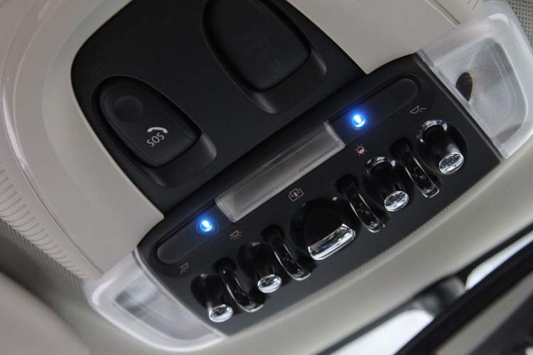 Used MINI 2020 1.5T COOPER Classic Edition Interior 9