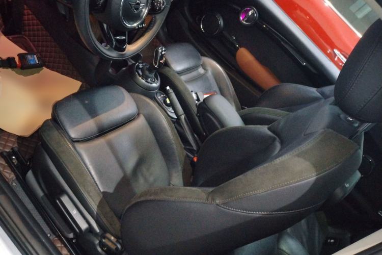 Used MINI 2020 1.5T COOPER Artist Left Front Seat