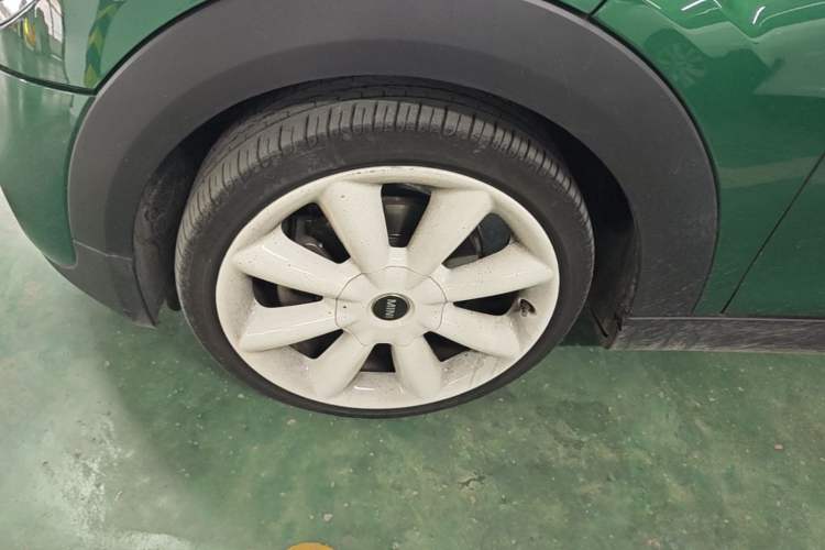 Used MINI 2020 2.0T COOPER S Artist Five-Door Edition Left Front Wheel Hub