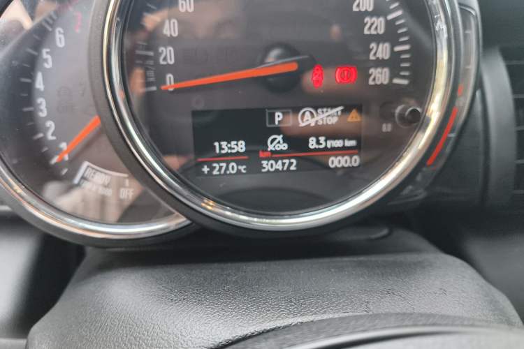 Used MINI 2020 1.5T COOPER Artist Odometer Close Up