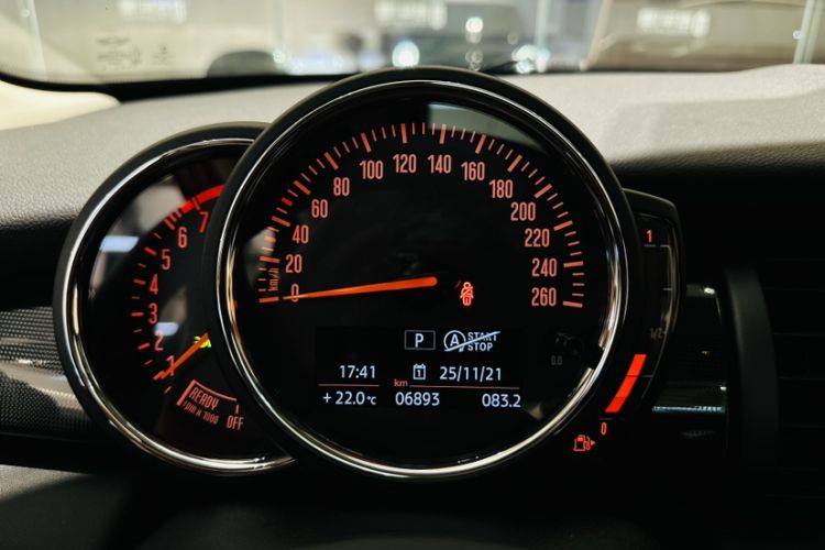 Used MINI 2020 1.5T COOPER Artist Five-Door Edition Odometer Close Up