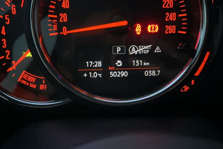 Used MINI 2020 1.5T COOPER Artist Odometer Close Up