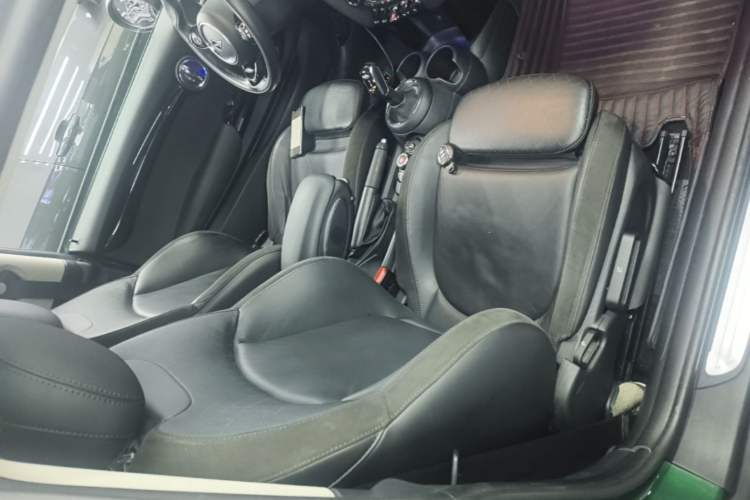 Used MINI 2020 1.5T COOPER Artist Right Front Seat