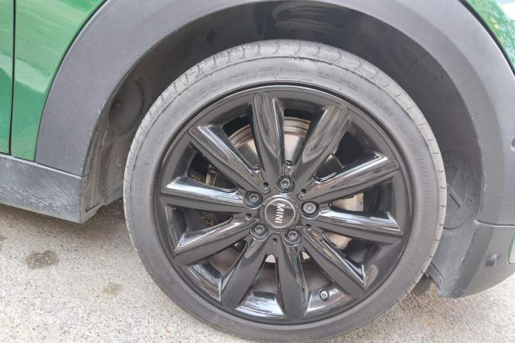 Used MINI 2020 1.5T COOPER Artist Right Front Wheel Hub