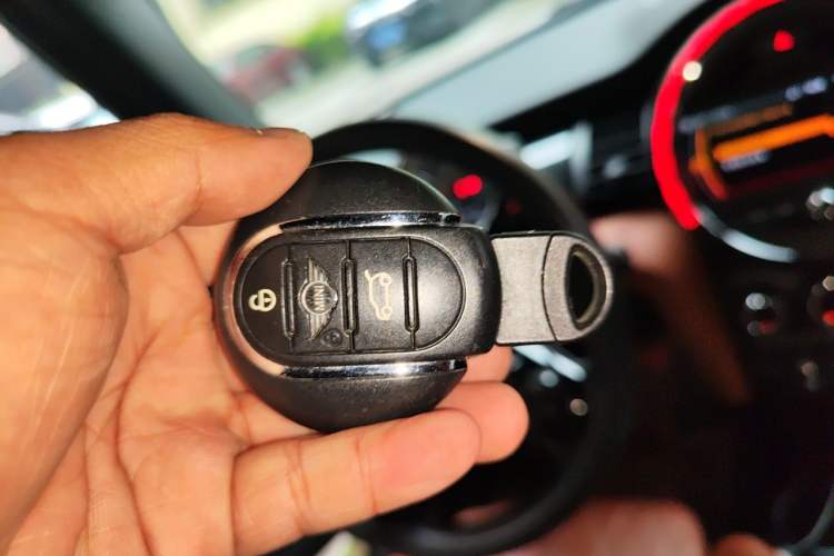 Used MINI 2020 1.5T COOPER CABRIO Artist Vehicle Key