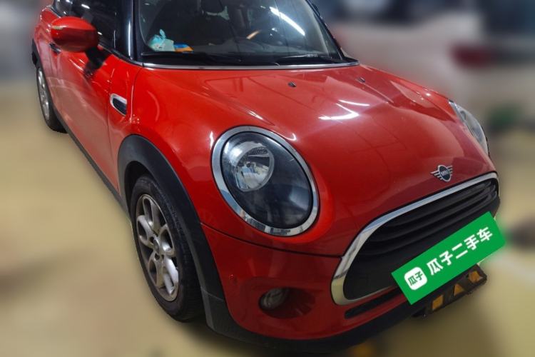Used MINI 2020 1.5T ONE Front Right 45 Deg