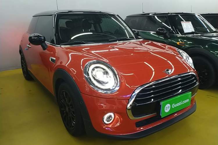 Used MINI 2020 1.5T COOPER Classic Edition Front Right 45 Deg