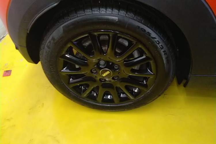 Used MINI 2020 1.5T COOPER Classic Edition Right Rear Wheel Hub