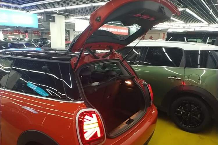 Used MINI 2020 1.5T COOPER Classic Edition Trunk