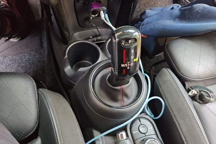 Used MINI 2020 2.0T COOPER S Classic Edition Gear Lever