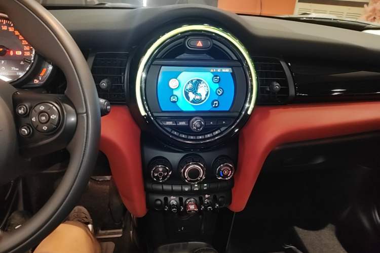 Used MINI 2020 1.5T ONE PLUS Audio And AC Panel