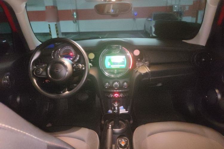 Used MINI 2020 1.5T ONE Five-Door Edition Center Console